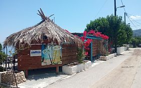 Akri Rooms